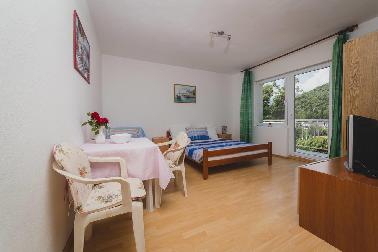 Apartments Kovac Tivat Exteriér fotografie
